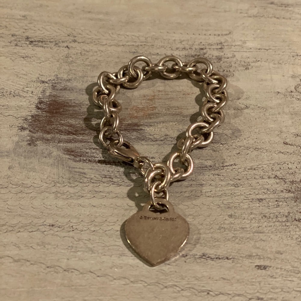 Tiffany’s Sterling Heart Pendant Bracelet - Picture 4 of 7